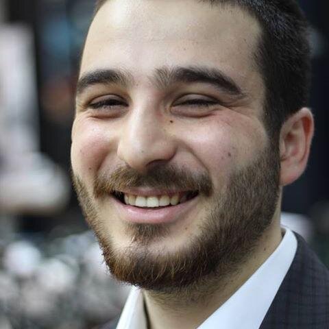mühendis, kendi halinde müzisyen-şair

