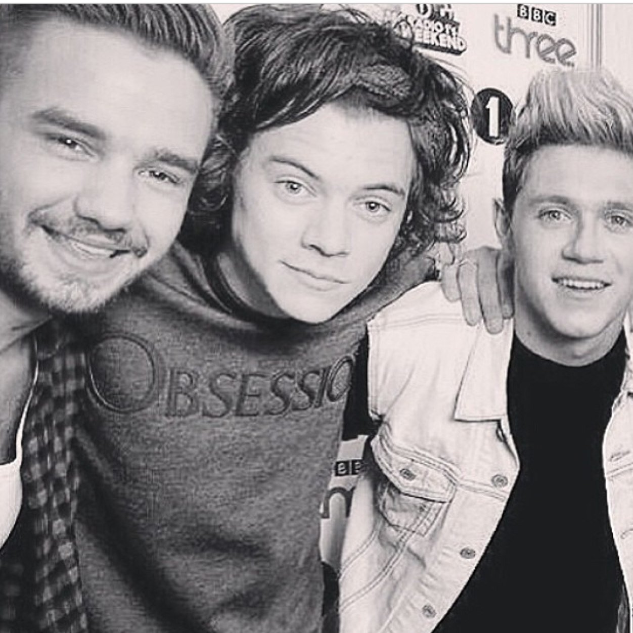 ONE DIRECTION
5SOS
