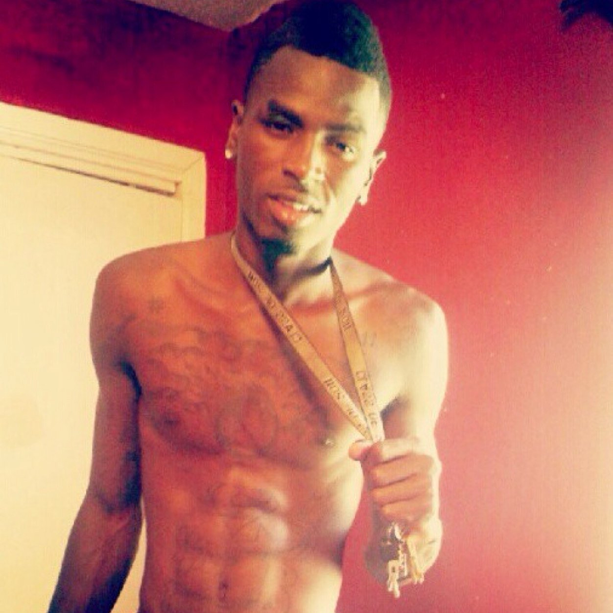 iball_out's profile picture. 2 twitters dis one my Back up twitter..