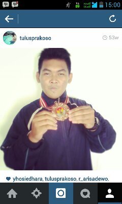 mengejar cita cita dan impian yang belum terwujud.