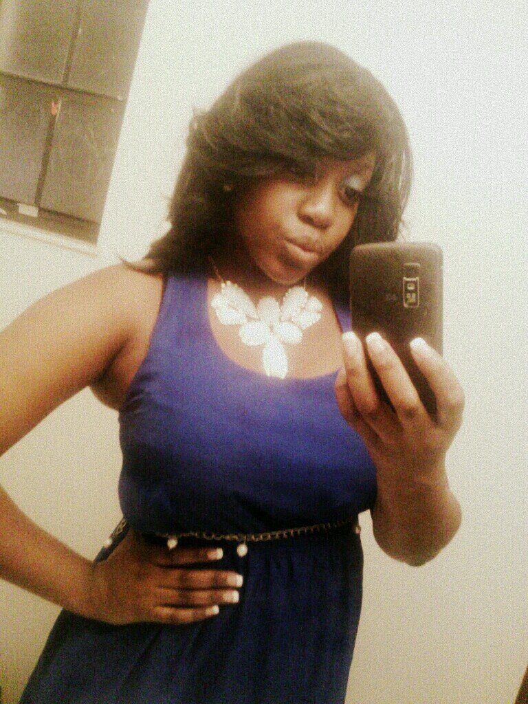 Soft lipz, Big tits and on top of dat ima Real Bitch;)...#TripleThret