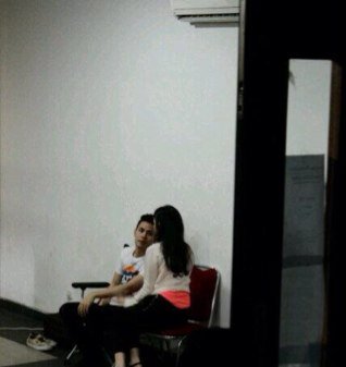 @Fero_walandouw. @PricillaBlink DIAM DIAM SUKA CINTA LAMA BERSEMI KEMBALI Salam #gigitpipikamu