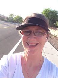 gulaximenamoya's profile picture. Totalmente aldreyer. Amor? Amor es quedarse dormido con el celular en la mano, esperando por su mensaje.