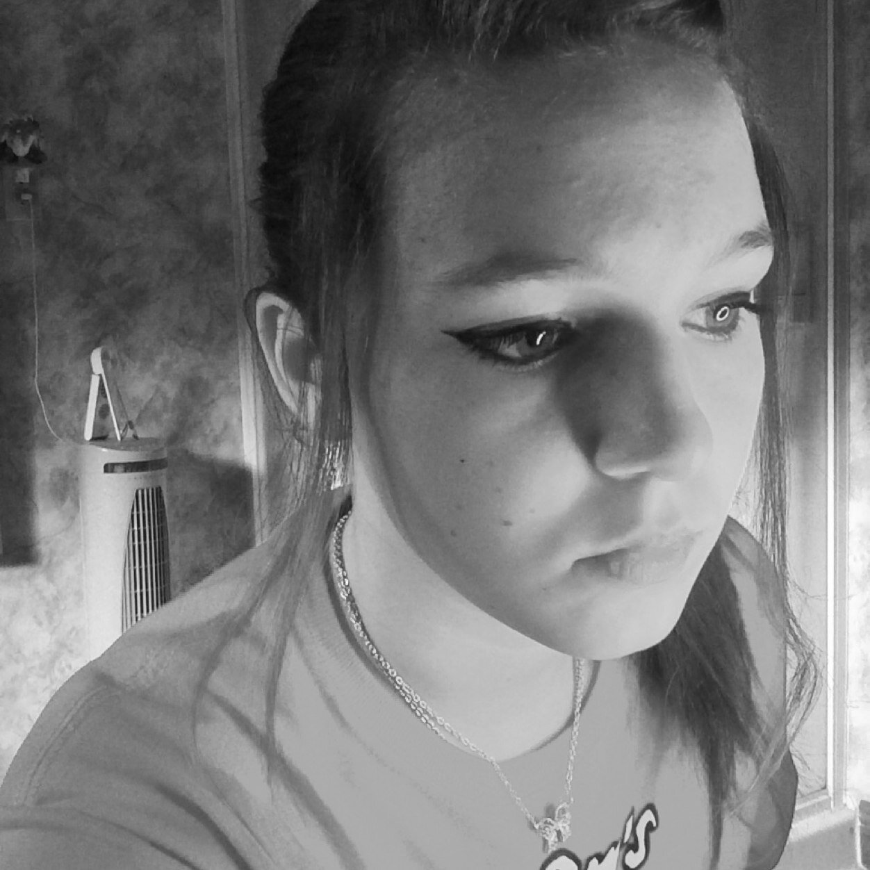 I'm 14
I'm a one direction fan
I love to write
I can sing
I gentle at heart but mess with my people imma mess you up