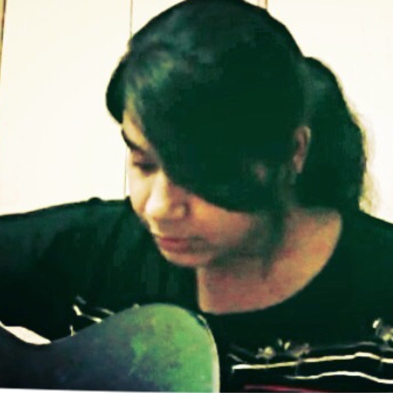 A 17 yr old gal who loves to Eat n play guitar!!♥a medical student:)I breathe music..!