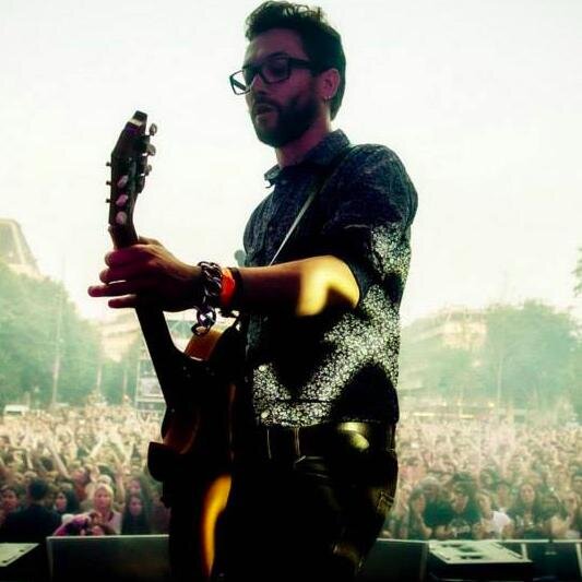 vincentvox's profile picture. joue sur des planches à cordes