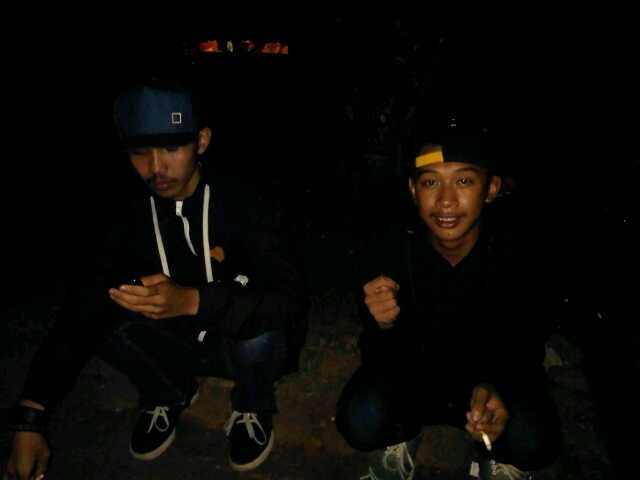 UlfaAyuLestari:*