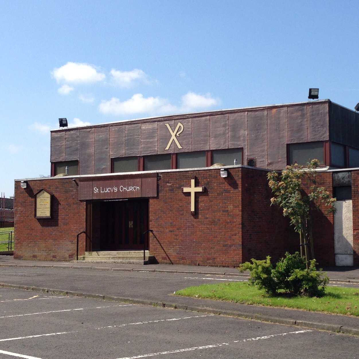 St Lucy's Roman Catholic Church is a vibrant Christian community in the town of Cumbernauld in the Archdiocese of Glasgow, Scotland