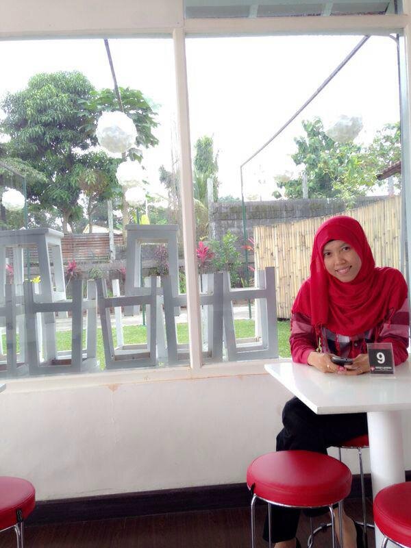 SMILE, it will make you look better... PRAY, it will keep you strong... LOVE, it will make you enjoy life!!!   ๑ˆ⌣ˆ๑