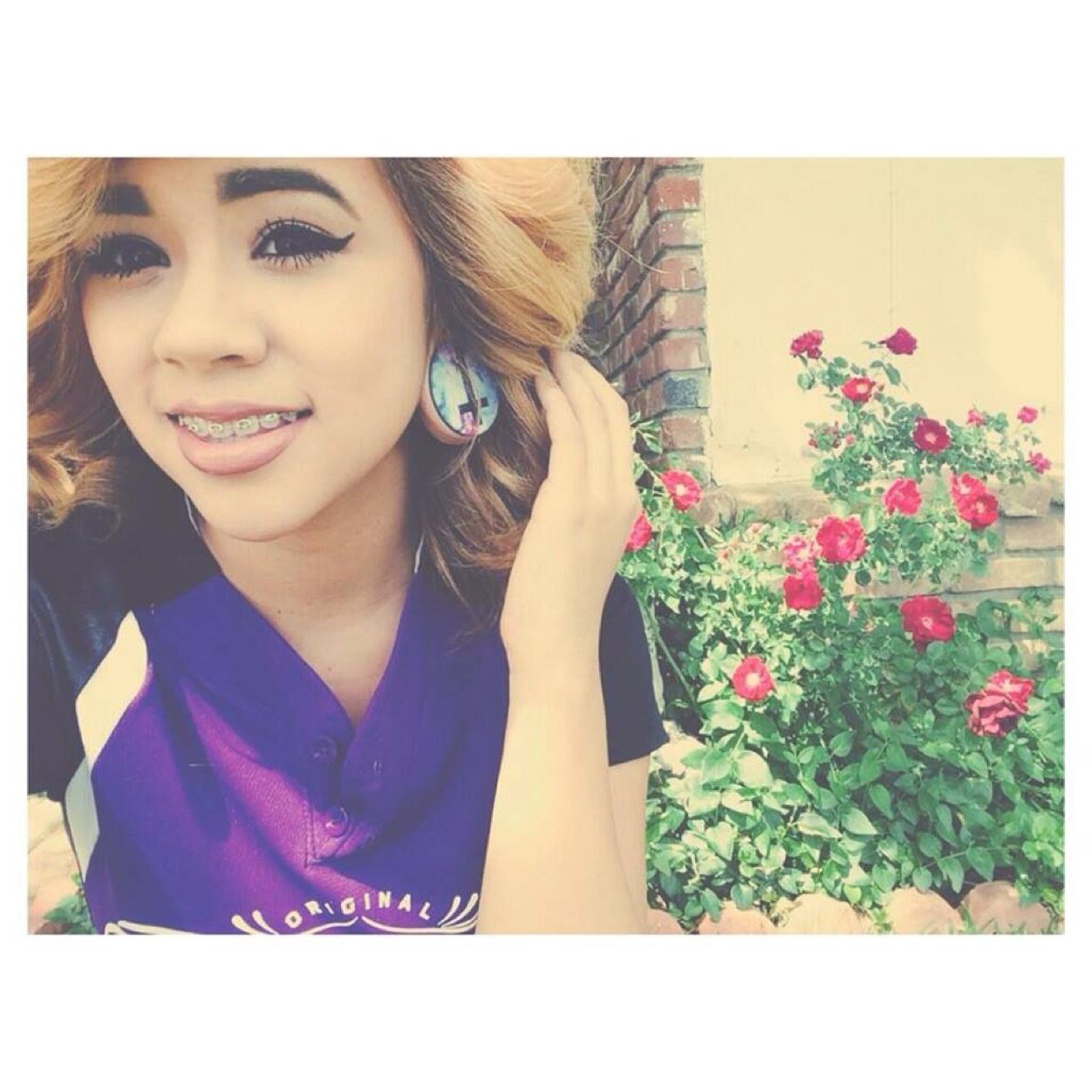 Hi guys its still me but i need you guys to follow me and i will follow you back!!