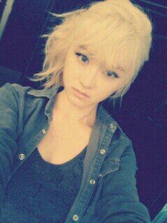 Let's be friend :)) 安宁也哦嗯。