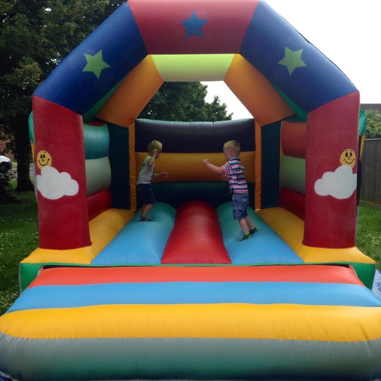 TBigBounceT's profile picture. Bouncy Castle and Entertainment services based in North West London, offering an affordable, friendly & reliable service. thebouncetheory@gmail.com 07561121629