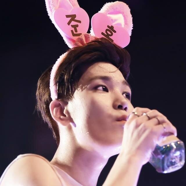 อันยองครับ ผมเจลโล่มักเน่กระต่ายเถื่อน อายุน้อยร้อนแรงผมเท่กว่าที่คุณคิดนะครับ #คุยได้ดีเอ็ม 『 OPEN 22/09/13 』 #EMBT