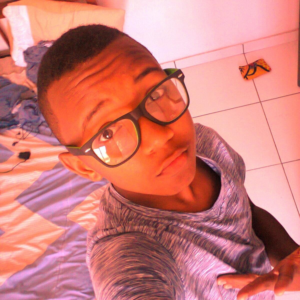 (Pretinhow)