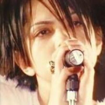 Snow リンカネちゃんもおかっぱちゃんもスノドロちゃんも秀樹hyde もトイプーも同一人物という事実がすごい リンカネちゃんから比べるといい意味で毒が抜けたというか 大人になったというか卓越したというか