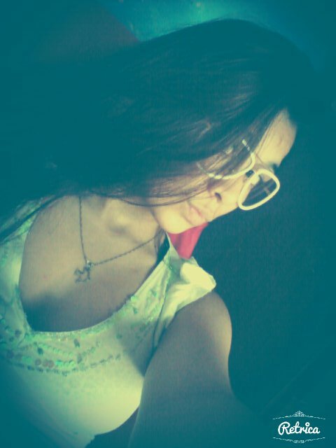 Só sua presença vai me deixar feliz♪ ♫♪