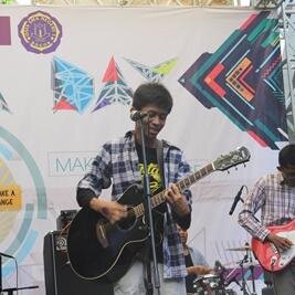 i'm into music ! i sing, i compose, and i play acoustic guitar | SPENSA Bogor. SMANSA Bogor
 |Song's Project | Parkour Bogor
