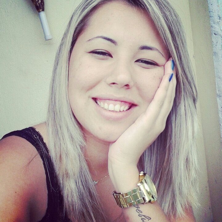 Ando feliz, cheia de FÉ ☆