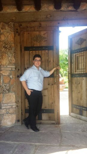Estudiante de IES LLOMBAI y las fallas lo son todo querer a quien se lo merece