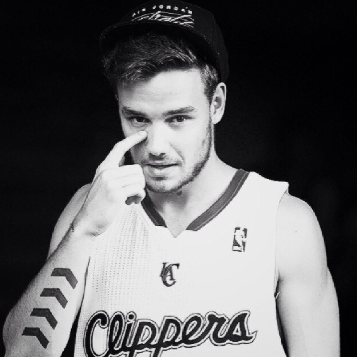 Please follow @liamslittlecup cause she gave you a free follow ❤️
 I love you all