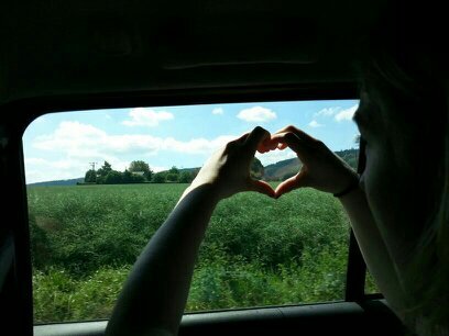 | Proud Belieber | Gamerin | J&P | Sarkasmus ist meine Sprache | Mathe, ähm. Ja... Untergang und so. | Met Justin on 13/06/12♥ |