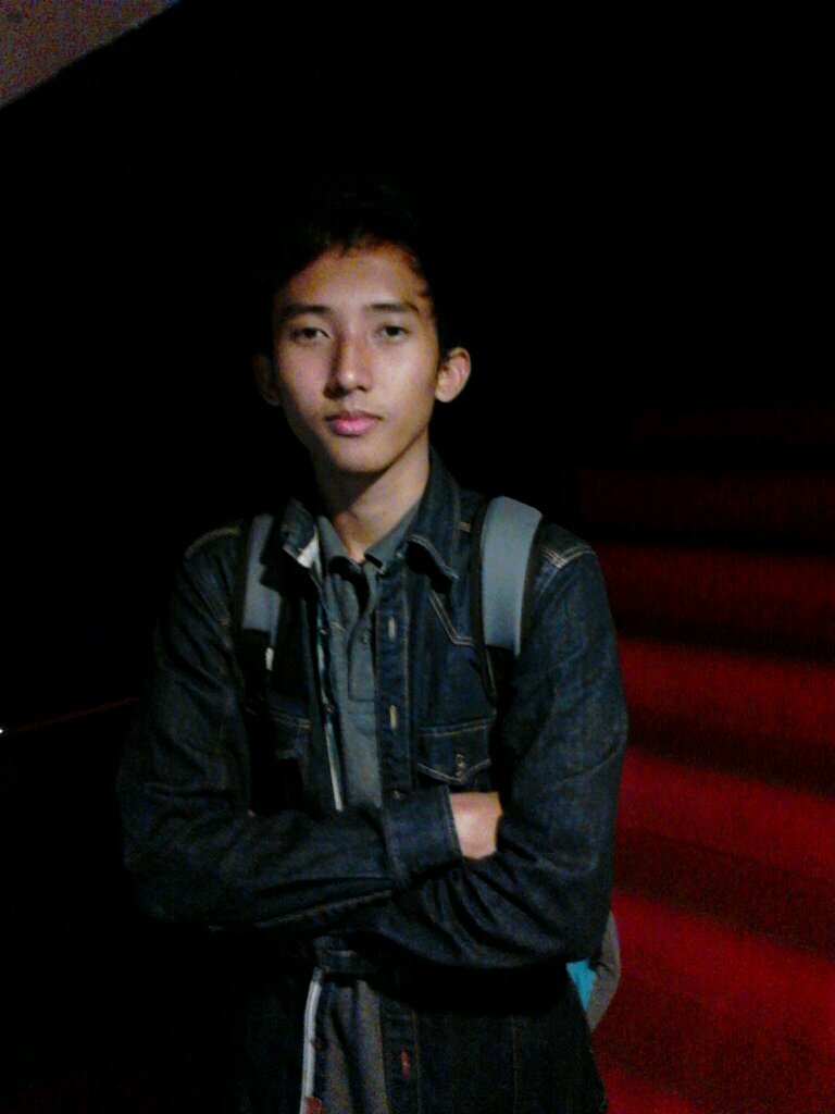 actor,choreographer,tentier productions. Not easily shake by scolding , focus!
IG: krisna_tir  Path: krisna tirta