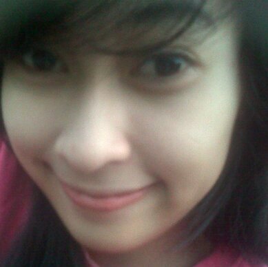 Saya orangnya cuek, judes, tapi saya tipe cewe setia :)