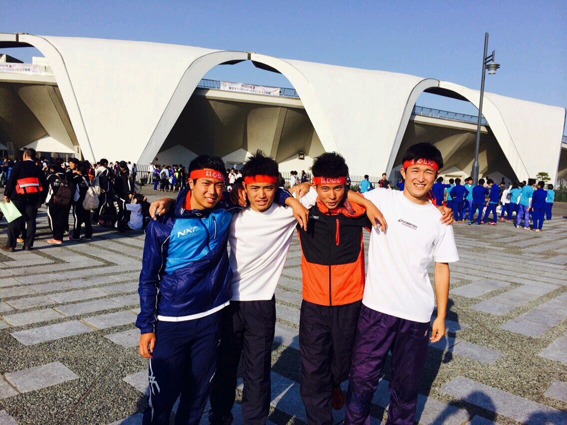 野津田人 陸上部所属 二年体育科      高校生活陸上に注ぐ、ー想いを力にー フォローDonDonしてください。  《町田》