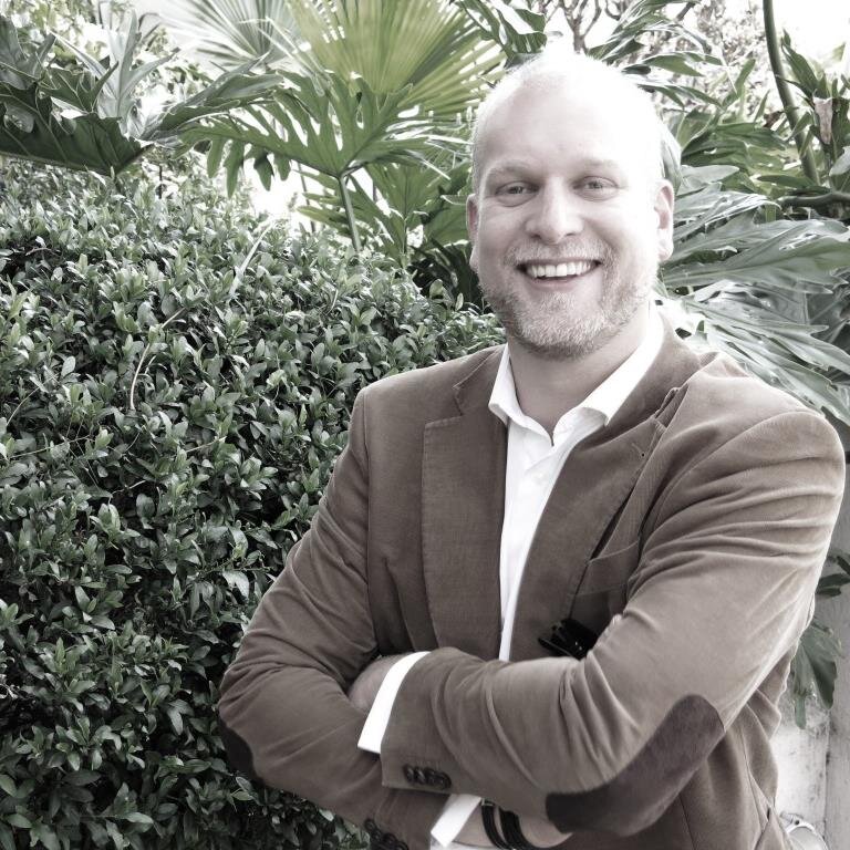 Enthusiast of hammocks, mountains and seas - tweets are my own - Director - @DemocracyWF - https://t.co/400MnmqLai - https://t.co/xHge5Gjcr9