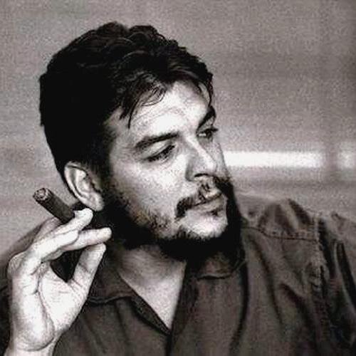 Biraz anarşist, biraz sosyalist.. Biraz komünist, biraz kemalist.. Ama asla değilim faşist! ★