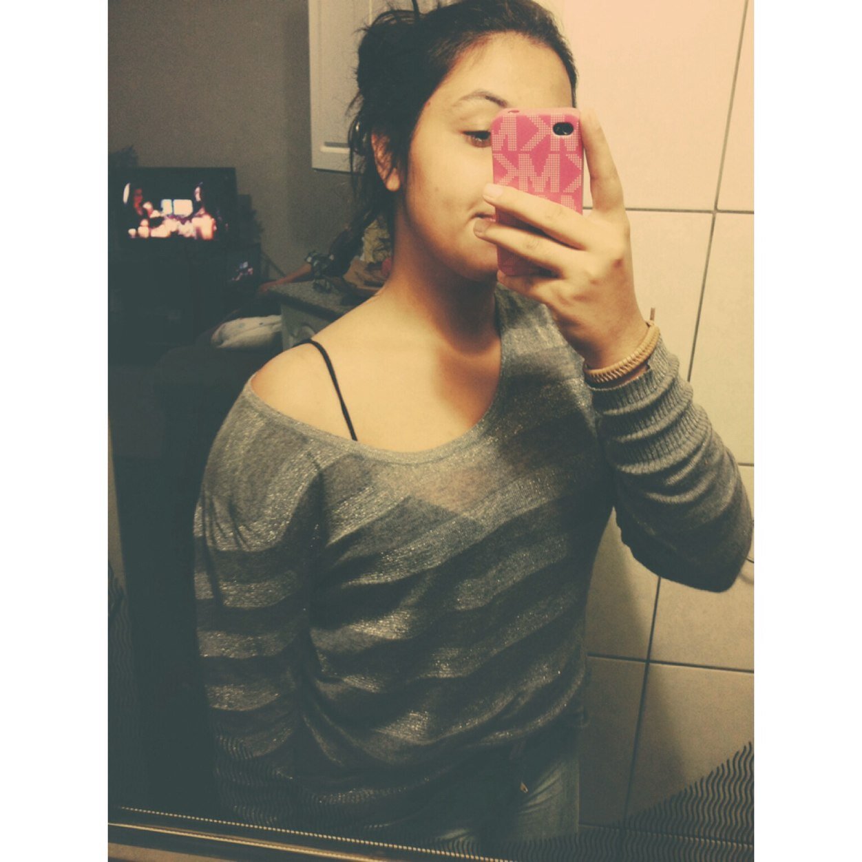 E que a minha loucura seja perdoada, porque metade de mim é amor e a outra metade também.