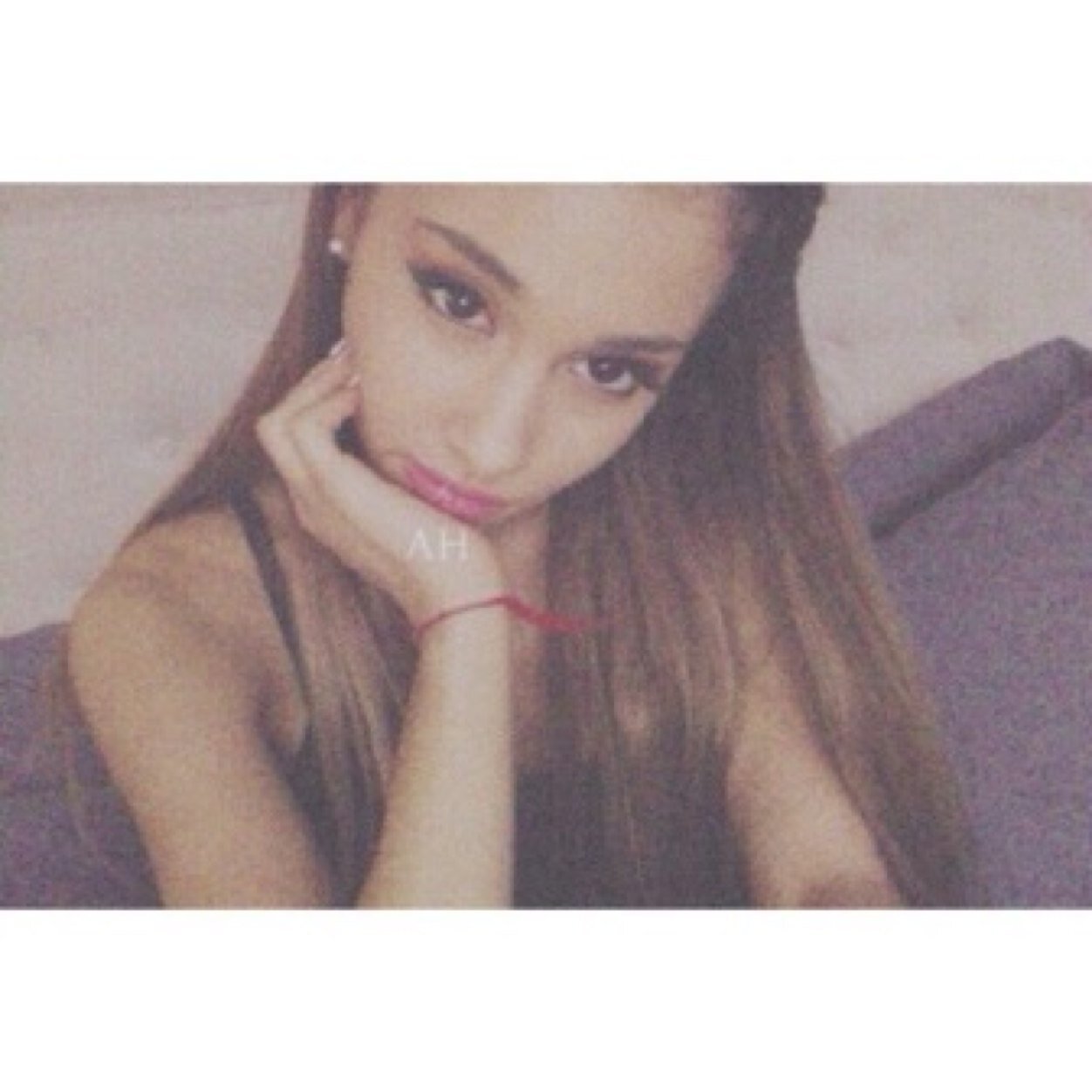 hello there beautiful, i just want to say you're worth it. stay strong & i love you too ♡ your sunshine will notice you soon, i promise
