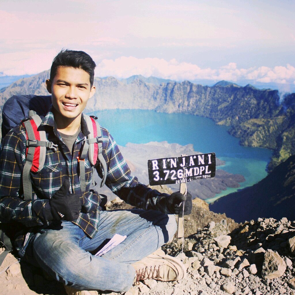 masramaa's profile picture. Something like a chocolate on my lips | @BeswanDjarum 29