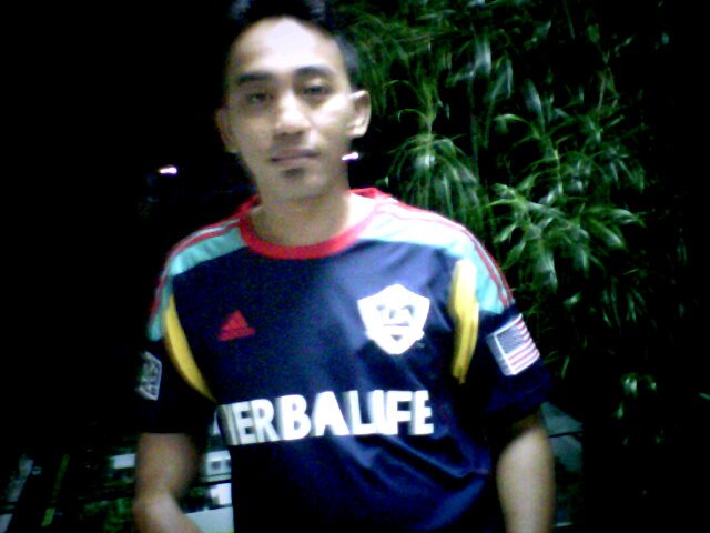 DwiAtmaji77's profile picture. 17 ApriL 1986