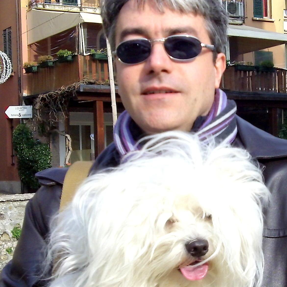 I like jazz music, interested in cognitive science. I hate: cruelty to living beings