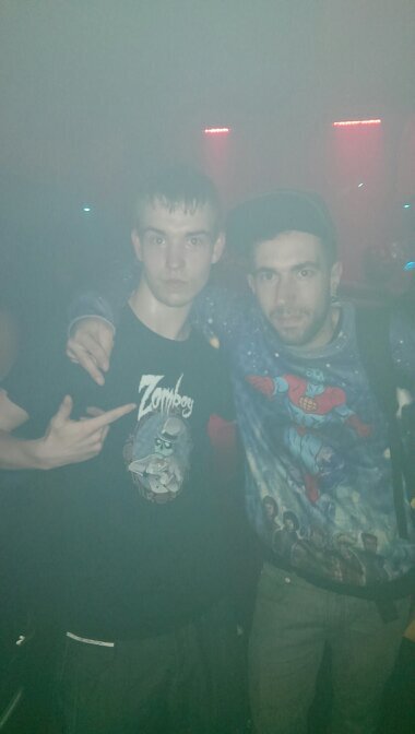 Dubstep/Dnb DJ from London. Please email dahaael@Gmail.com for any booking information