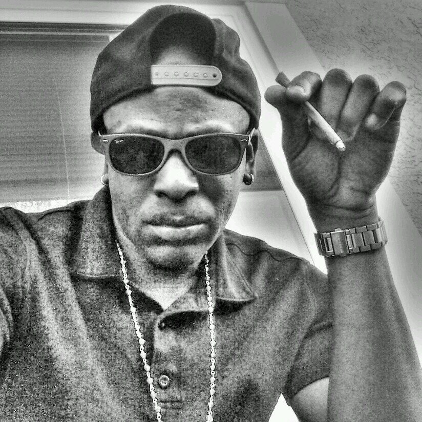 hassant68@gmail   from uptown 3rd wd  new orleans residing in california pursuing my music career with da strenght of god and family @hassant68@gmail.com