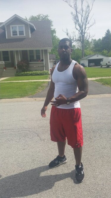 im so pretty to my left. im so pretty to my right. im soo damn pretty i kant sleep at night.YO!!!
