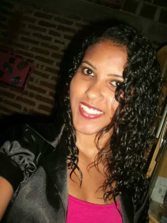 Flamenguista, aquariana, 20 anos, simpatica, as vezes chata rsrs.. Tentando ser Feliz !!