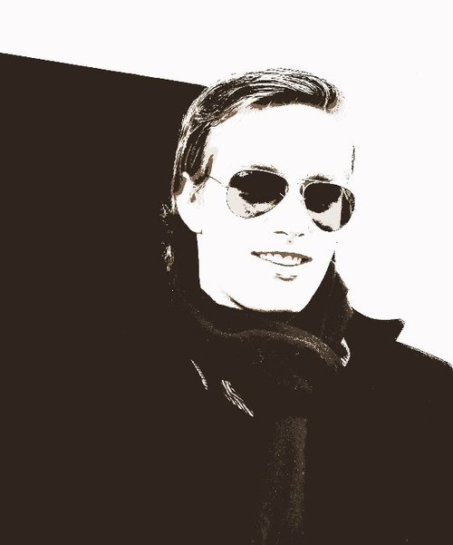 Bjoern089's profile picture. 27 Jahre alt, in Köln, München und der Welt zuhause, studiert Business Administration, süchtig nach dem Internet und Produkten mit dem angebissenen Apfel