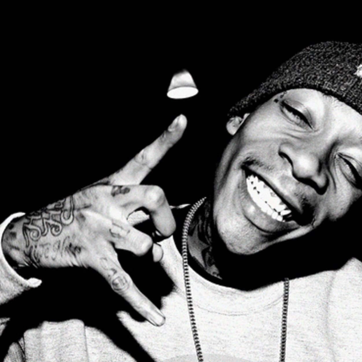 This account is not associated with Wiz Khalifa.