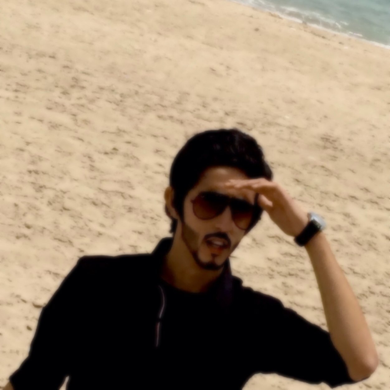 ربي مستقبلي لا يراه و لا يملكه سواك فاكتب لي السعاده و الخير فيه ♡ يالبي ديرتي لكويت