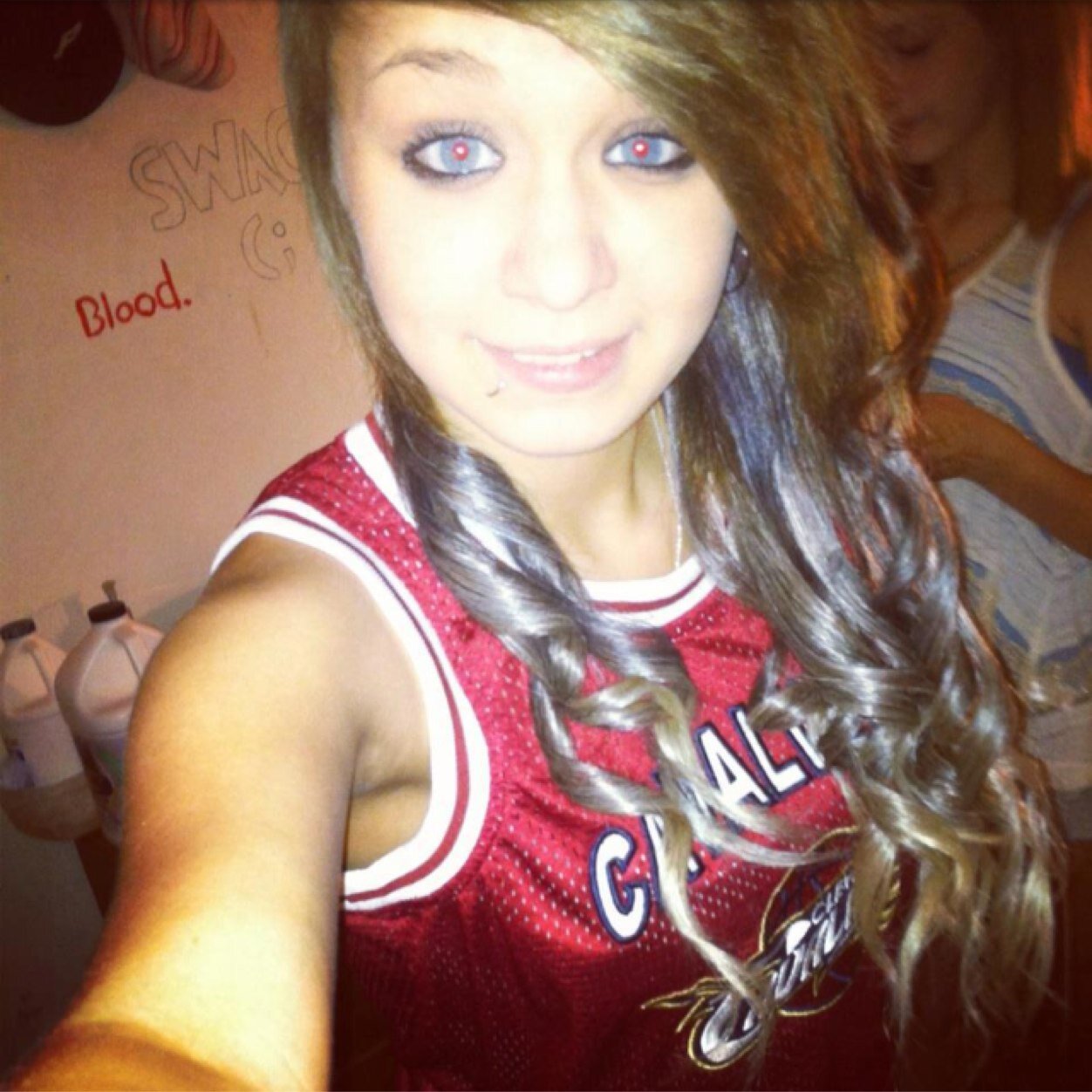 My older sister is @Sweggy_Jessica im just like her. God dont take her away from me please @moultonaj has been helpful along with @Christy0Dixon thanks guys!