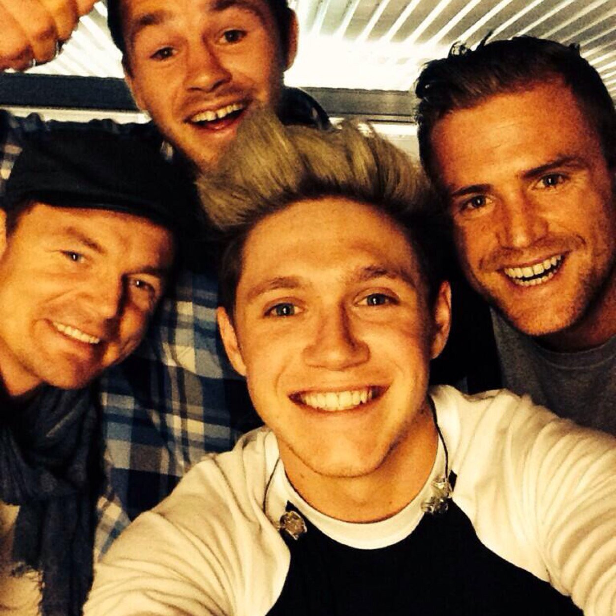 Go follow @niallxhemmoxx because she gave you this free follow! Ask for a fb✌️
