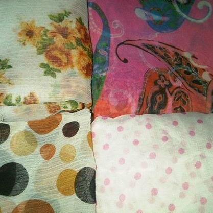 raja_kain's profile picture. Menyediakan berbagai macam bahan kain . WA 085212379991 / pin bb 292BCBE1