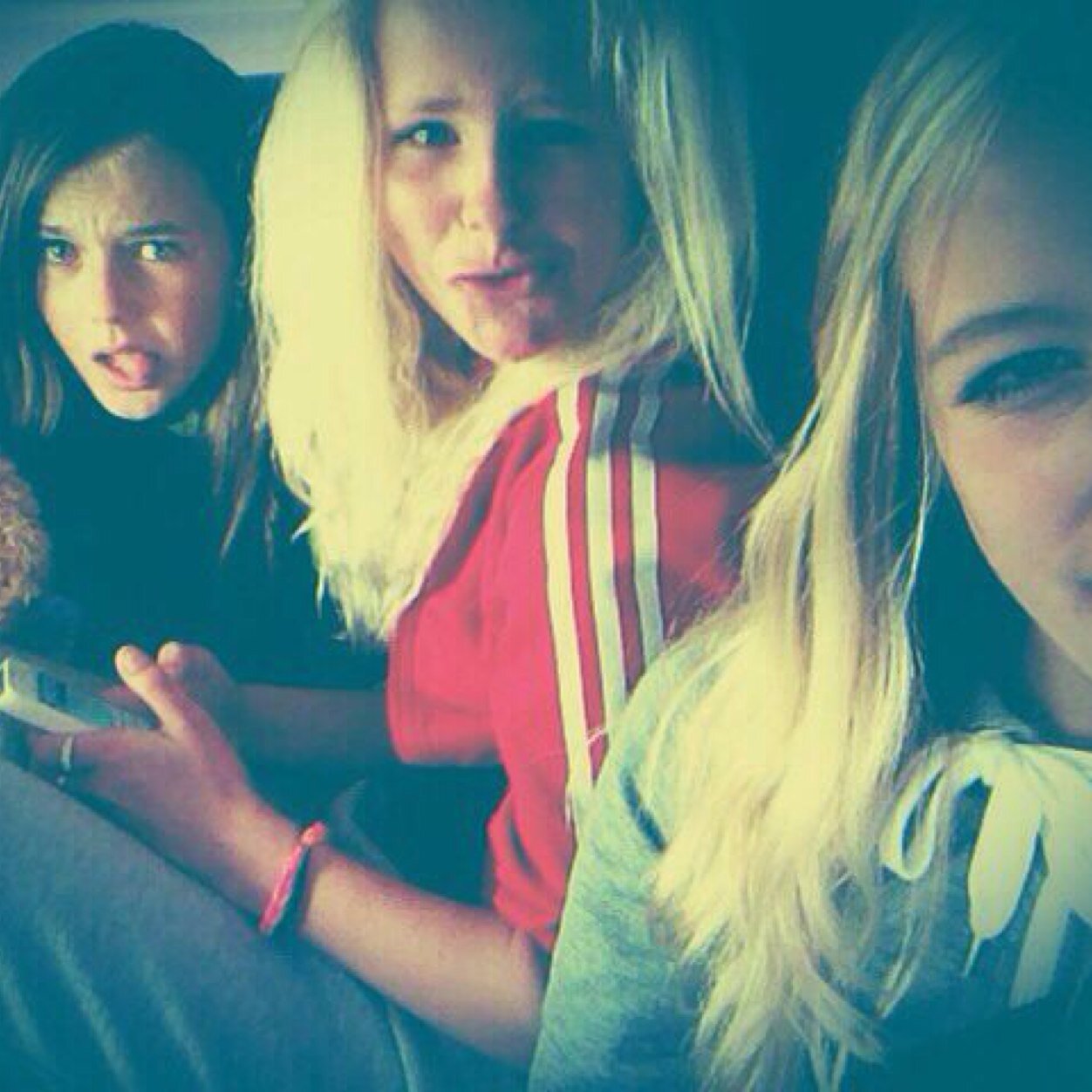 esther_0172's profile picture. -