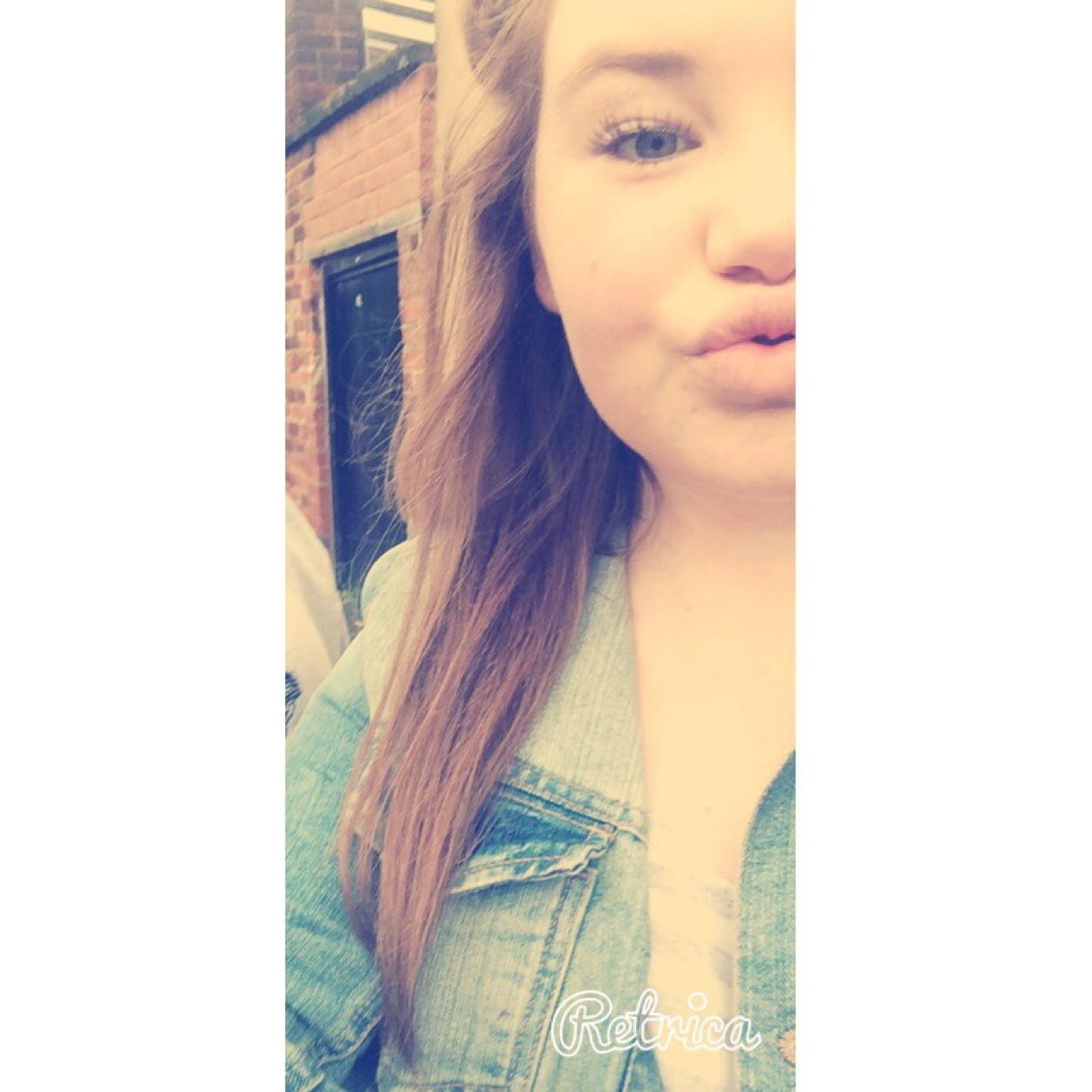 Follow mee:)