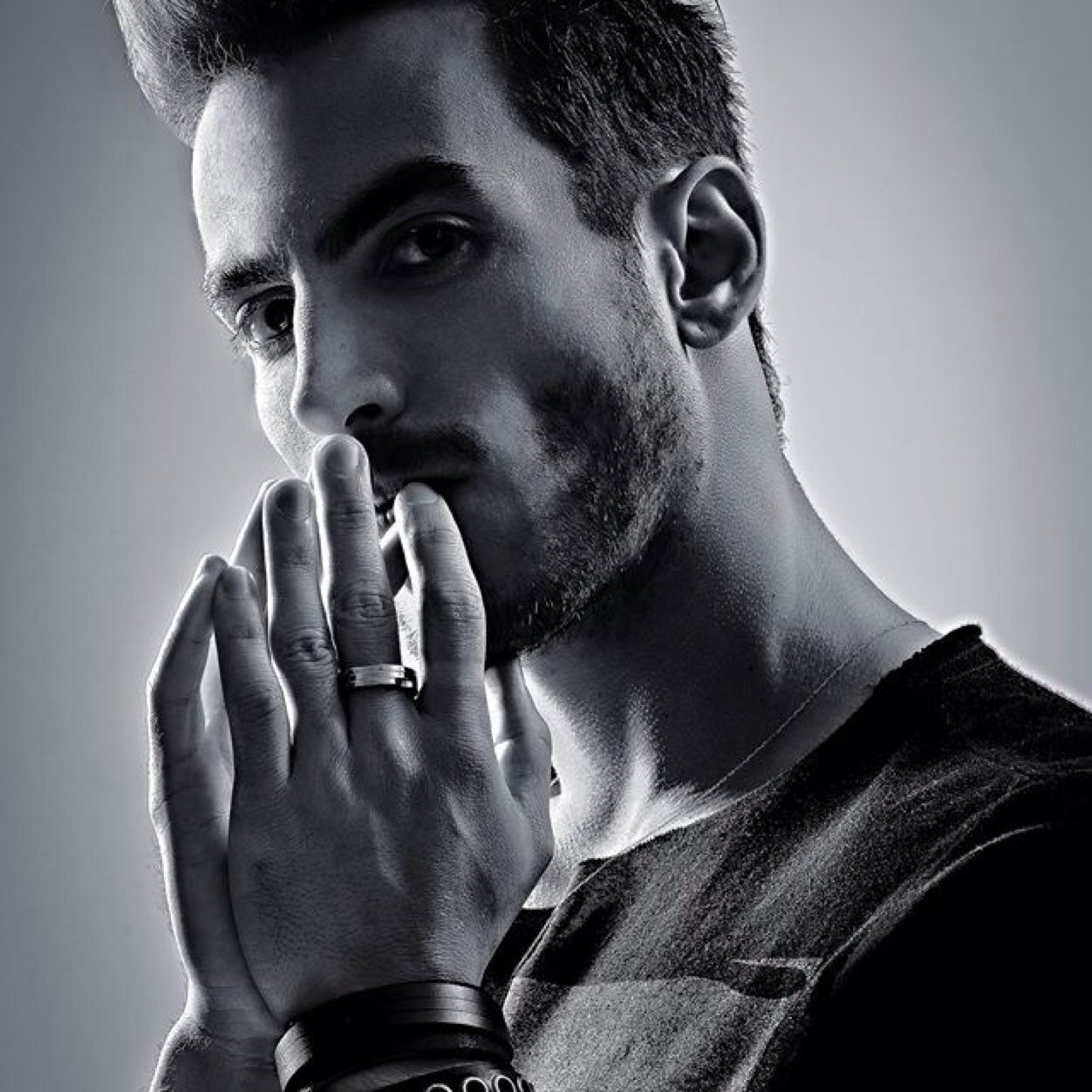 Booking:
djdeefranco@hotmail.com

Sets:
http://t.co/hC5OUoKl