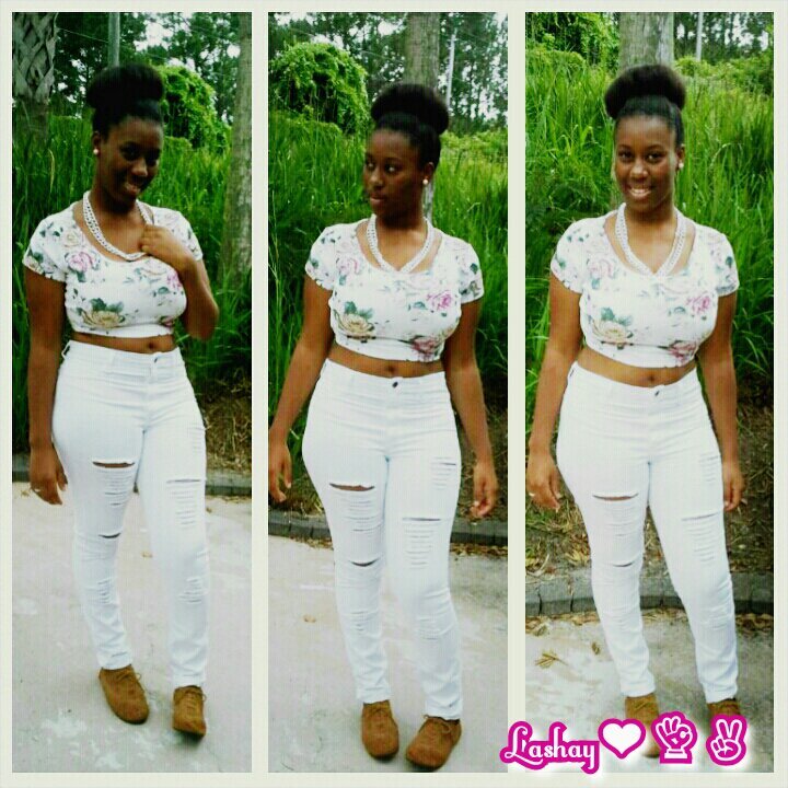I Didn't Kumm Hea 4 Yhuu 2 No Bout Me R Tell MY BIO... But U CAN Click The Follow Button & I'll Follow Bak !
Oan FollowTwifey @Ky_Bhadd :)