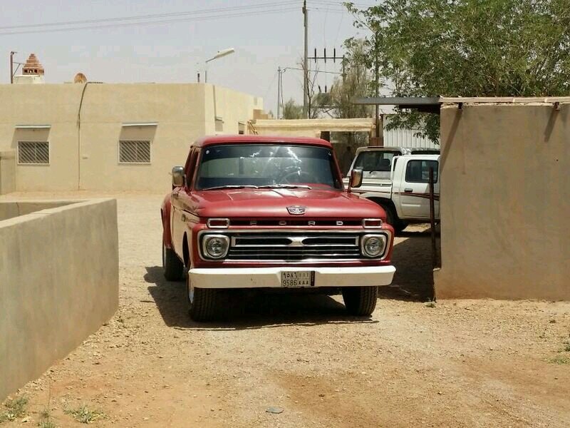 محب للتاريخ والأدب وأكره التعصب الرياضي بكل اشكاله وألوانه